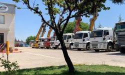 Eskişehir merkezli makine parkımızdan, kiralık vinç, hiyap, hiab, sepetli platform, hidrolik mobil vinç (mobil crane), kamyonlu vinç, teleskobik vinç kiralama, kiralık hiyap(hiab), kiralık katlanır bomlu mobil vinç (hydraulic mobil crane) ürün gruplarında
